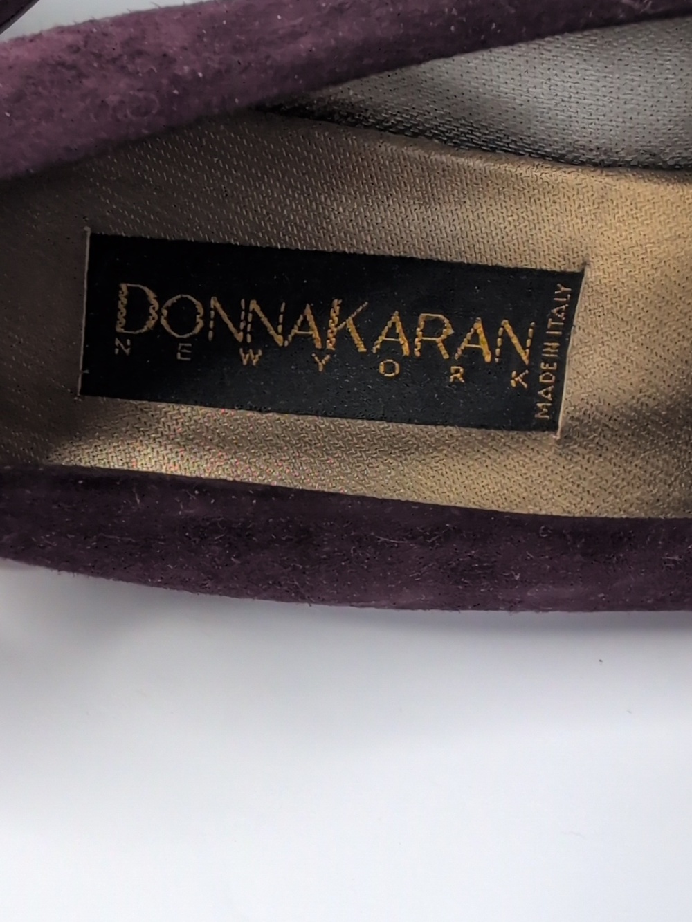 Vintage Donna Karan Plum Suede Kitten Heels with Gold Accent Size 7 - Picture 4 of 9